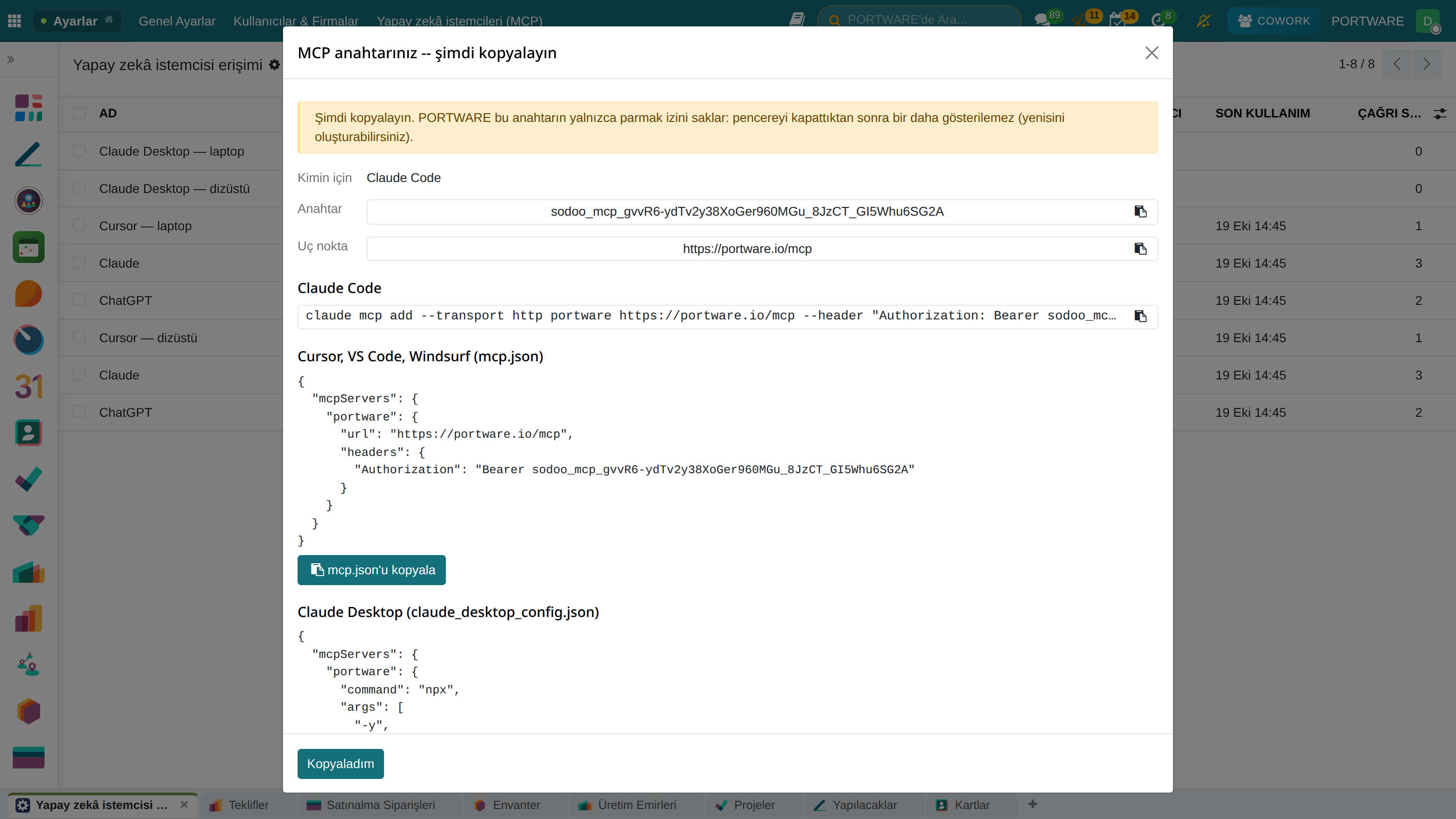 Anahtar penceresi: anahtar, adres ve Cursor, VS Code, Claude Desktop için hazır yapılandırma
